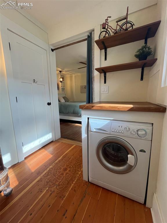 Image 17 of 27: Laundry