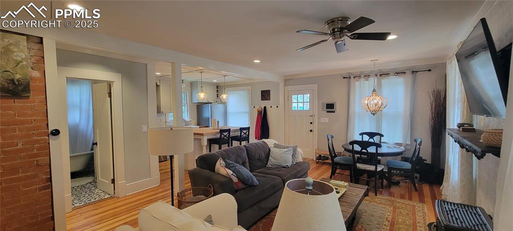 Image 8 of 27: Living Room