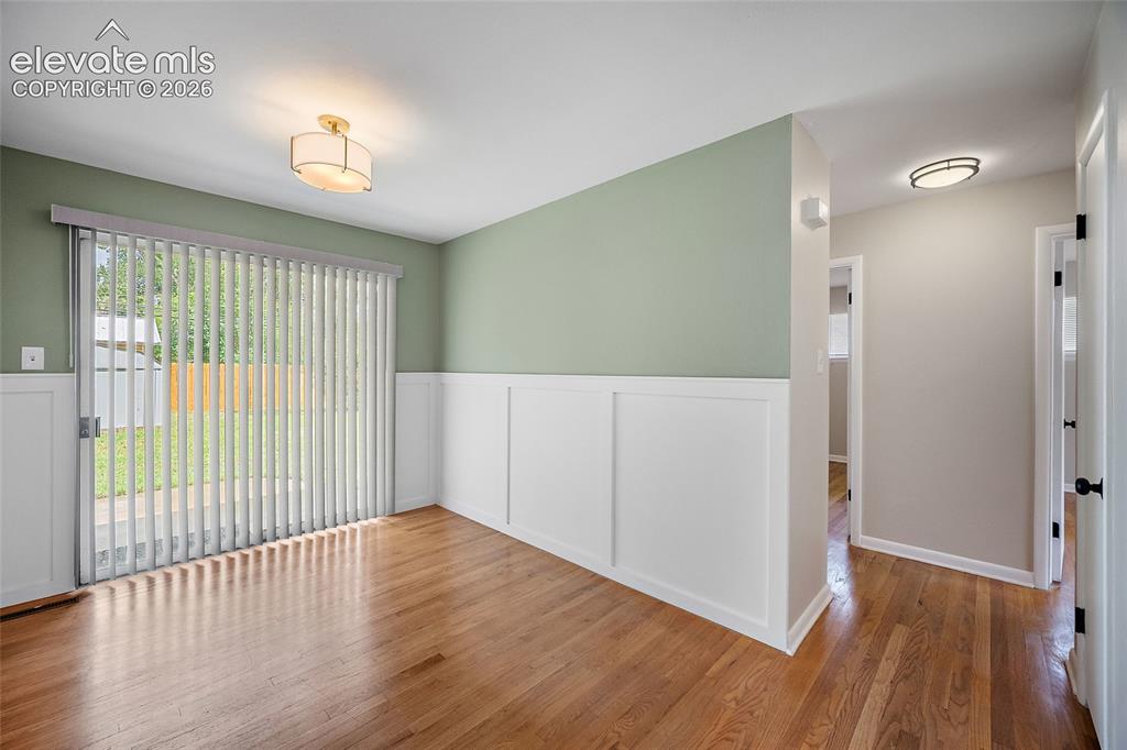 Image 9 of 43: Dining Area