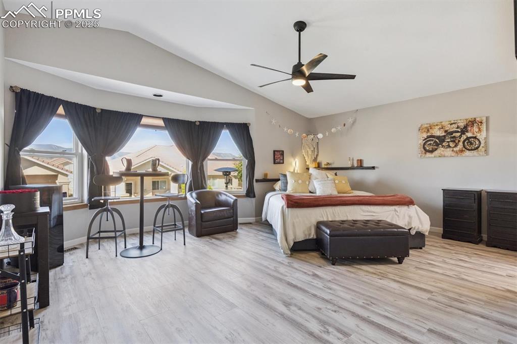 Image 15 of 39: Bedroom