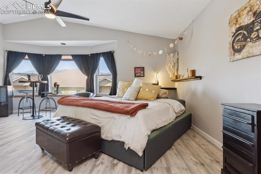 Image 17 of 39: Bedroom