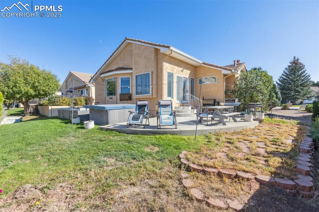 Image 29 of 39: Back of Structure