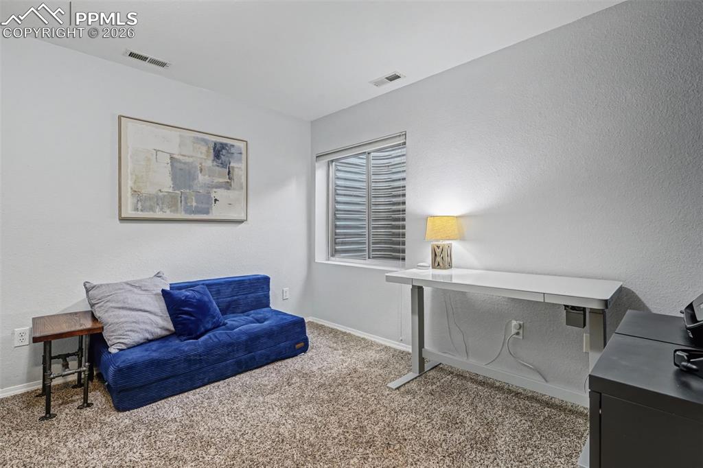 Image 18 of 39: Office