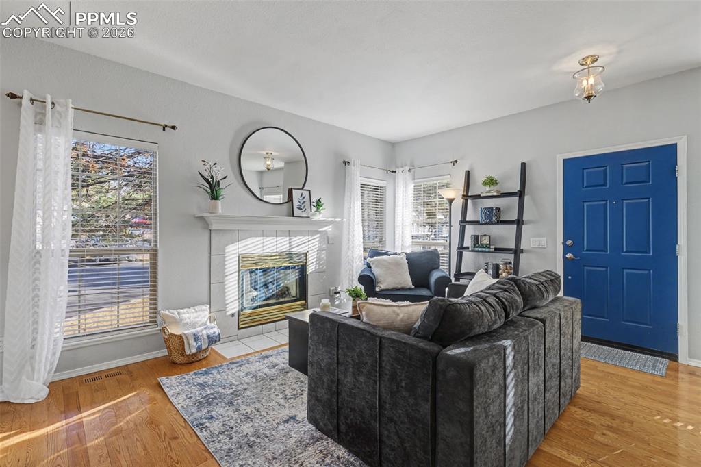 Image 4 of 39: Living Room