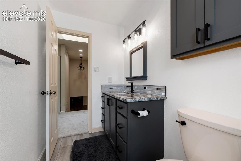 Image 41 of 48: Bathroom