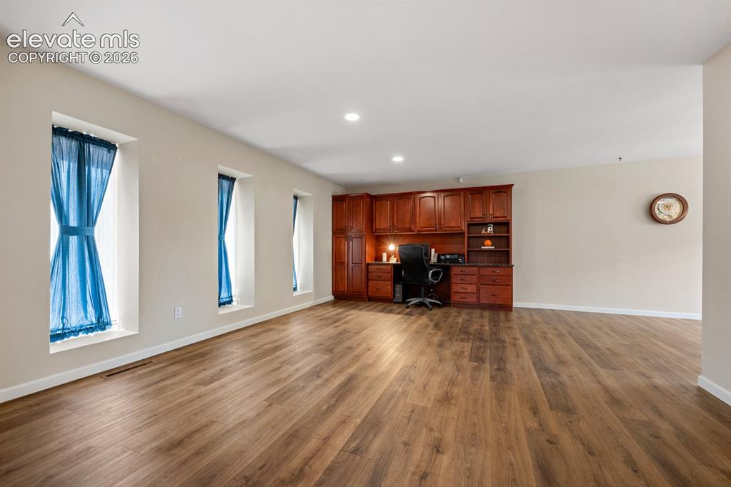 Image 9 of 48: Office