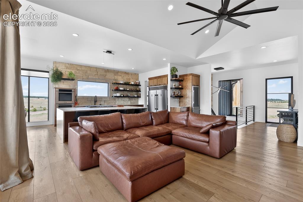 Image 5 of 33: Living Room