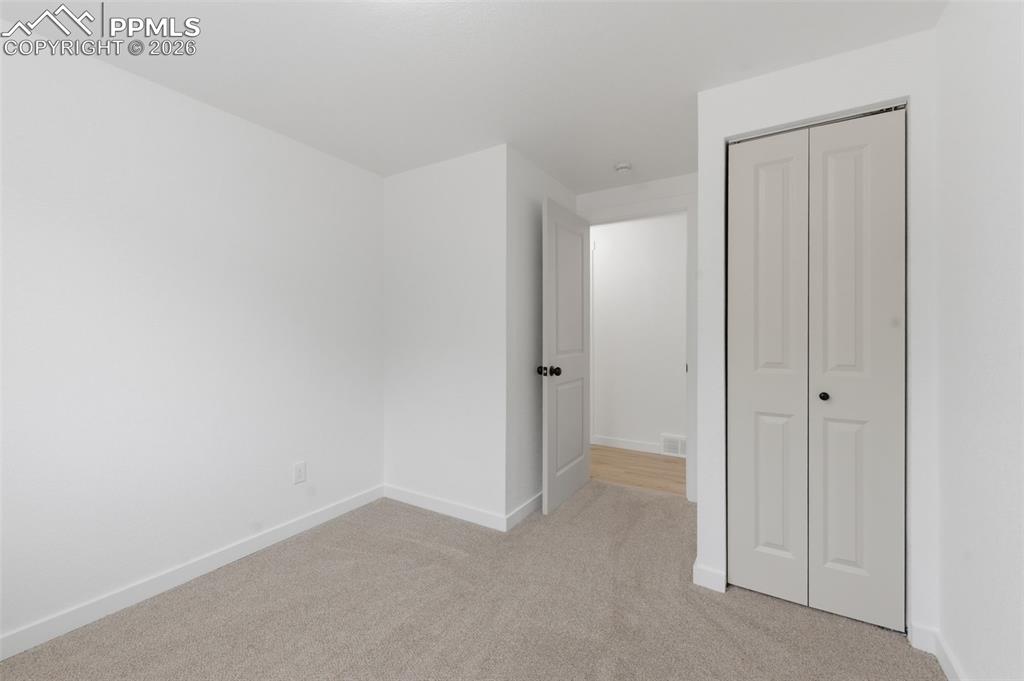 Image 17 of 28: Bedroom