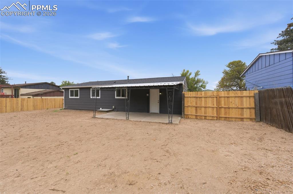 Image 21 of 28: Back of Structure