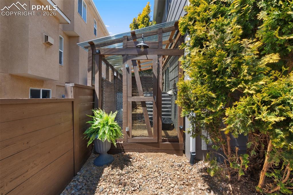 Image 14 of 42: Composite Maintenance Free Deck


