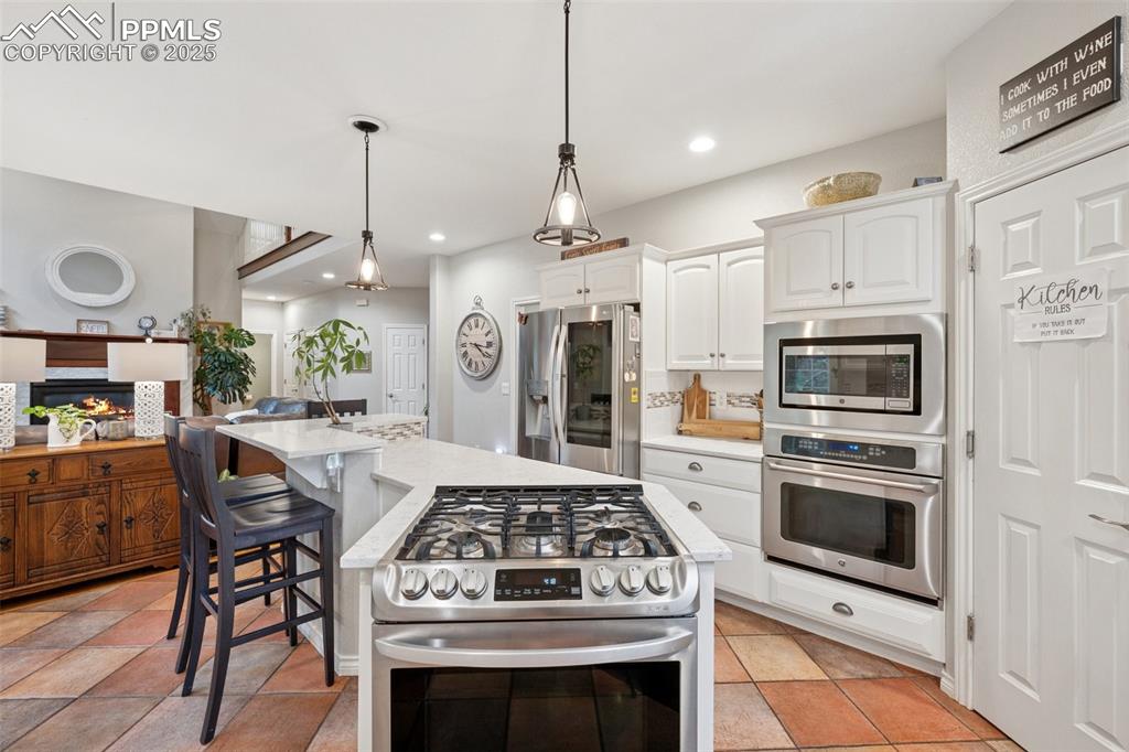 Image 11 of 45: Kitchen