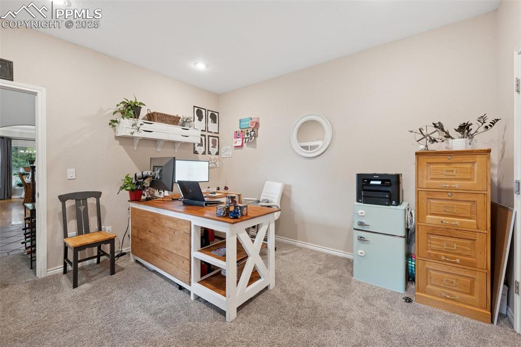 Image 14 of 45: Office