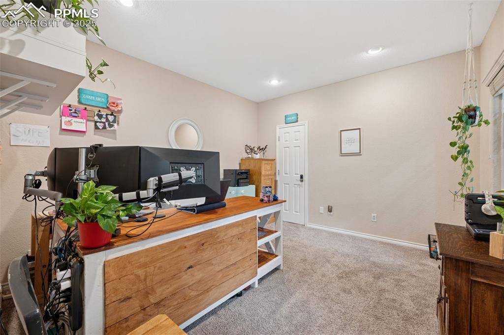 Image 15 of 45: Office