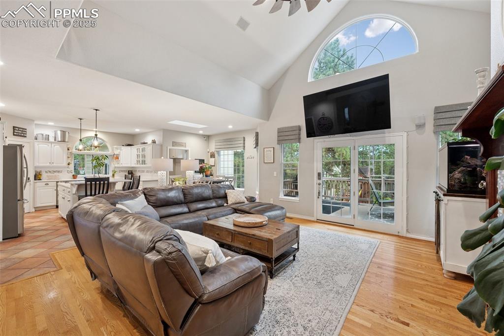 Image 7 of 45: Living Room