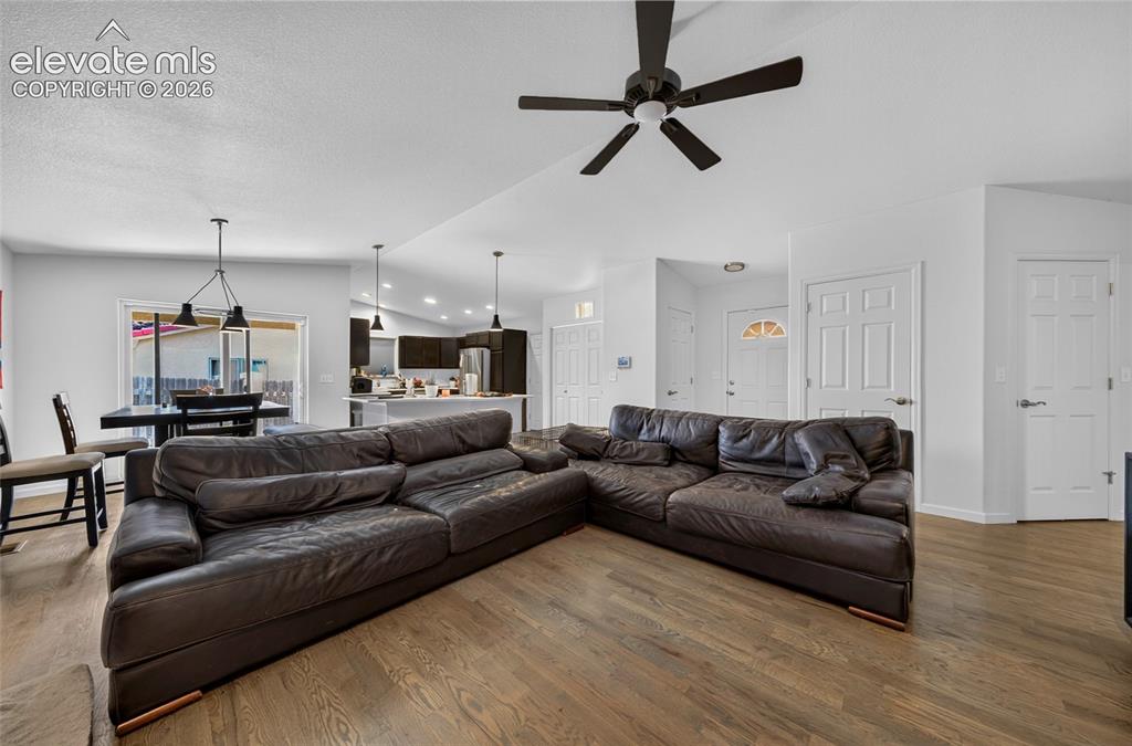 Image 3 of 30: Living Room