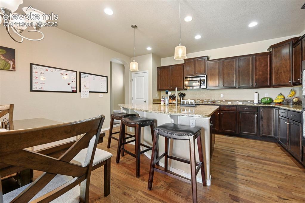 Image 12 of 40: Kitchen
