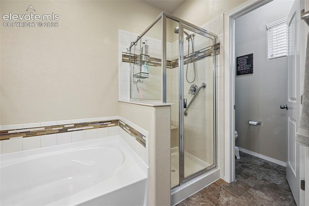 Image 26 of 40: Bathroom