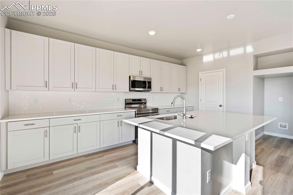Image 15 of 24: Photos of a Model Home