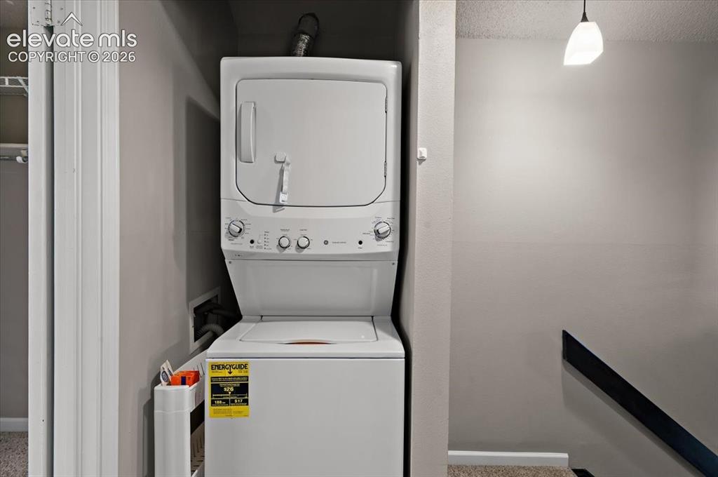 Image 22 of 31: Laundry