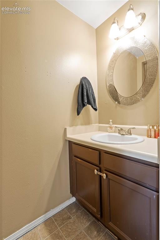 Image 14 of 20: Half bath on main level