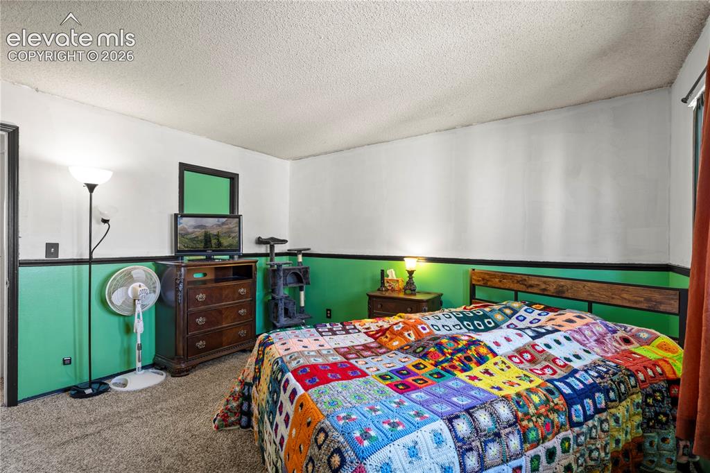 Image 15 of 20: Primary