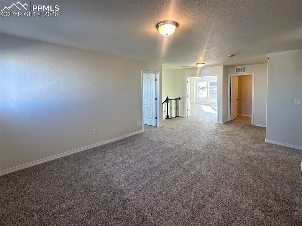 Image 21 of 34: Loft