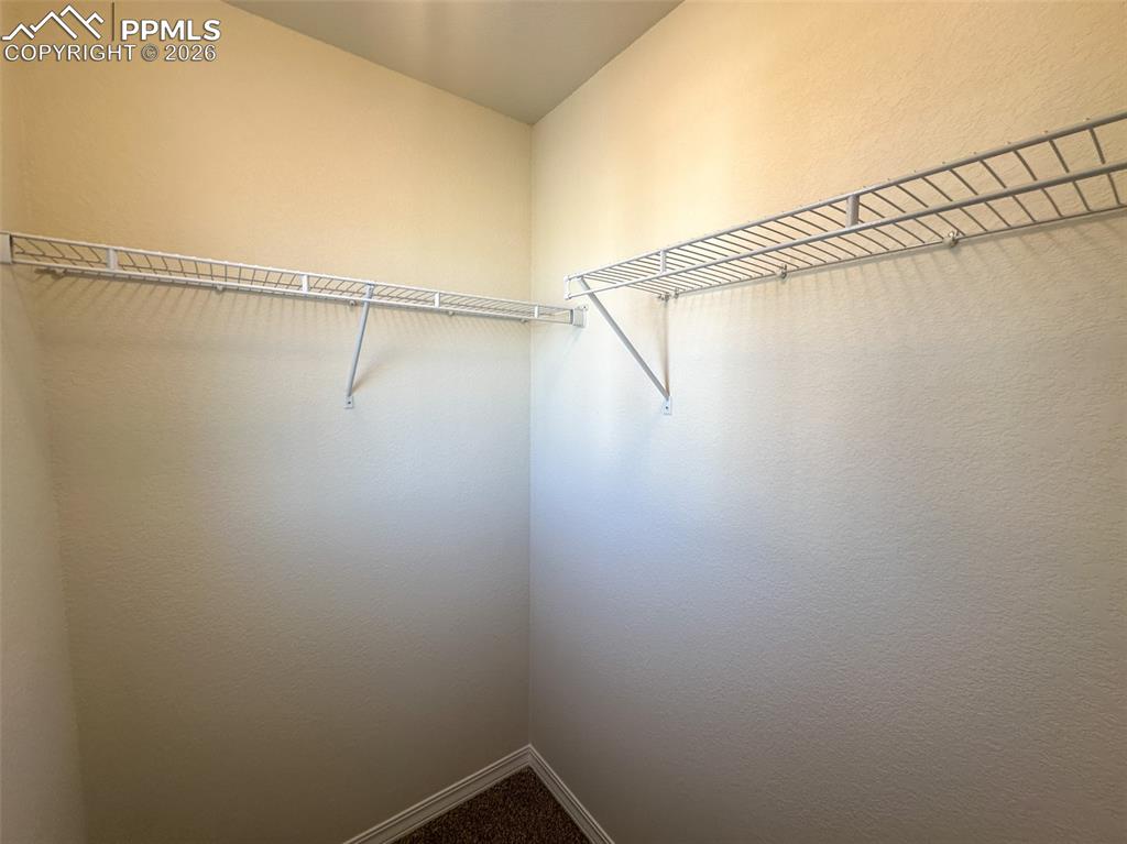 Image 23 of 34: Closet