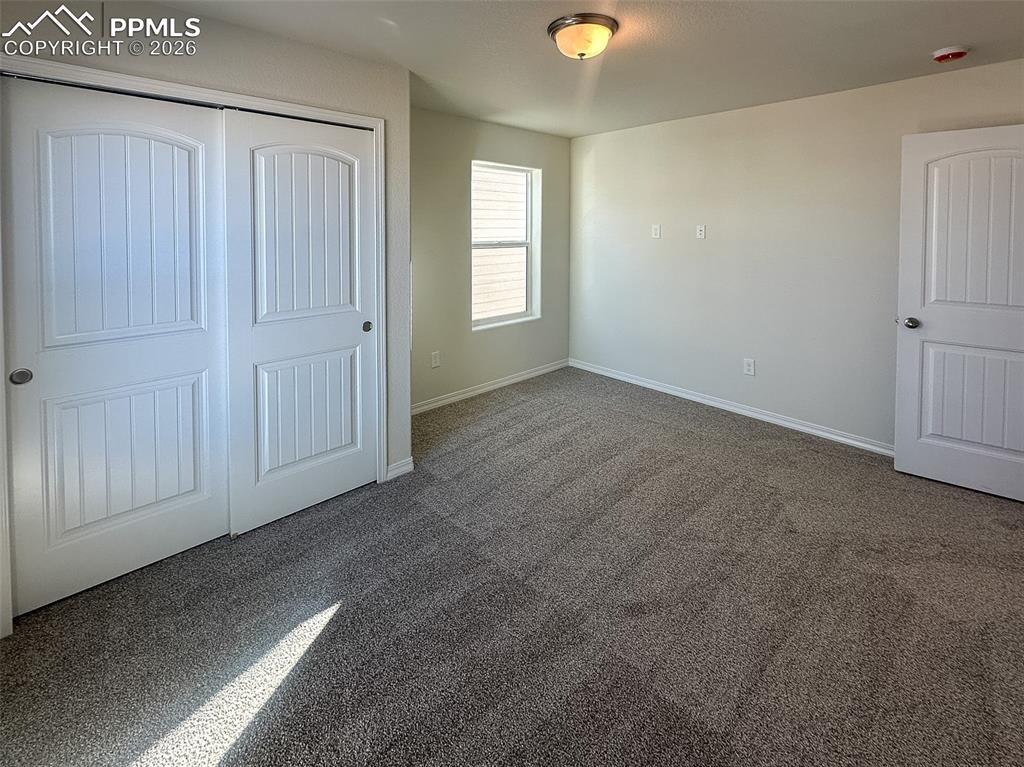 Image 29 of 34: Bedroom