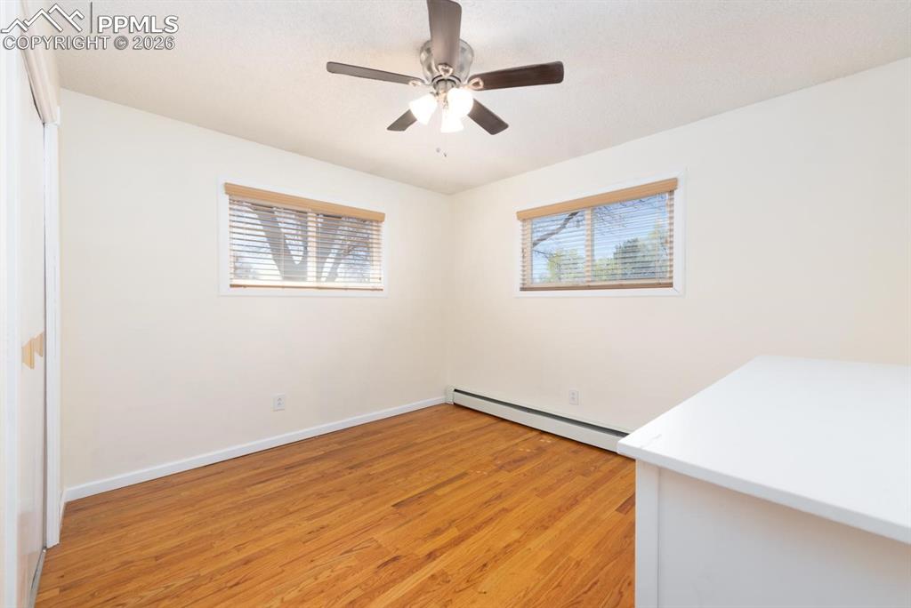 Image 24 of 34: Bedroom 3