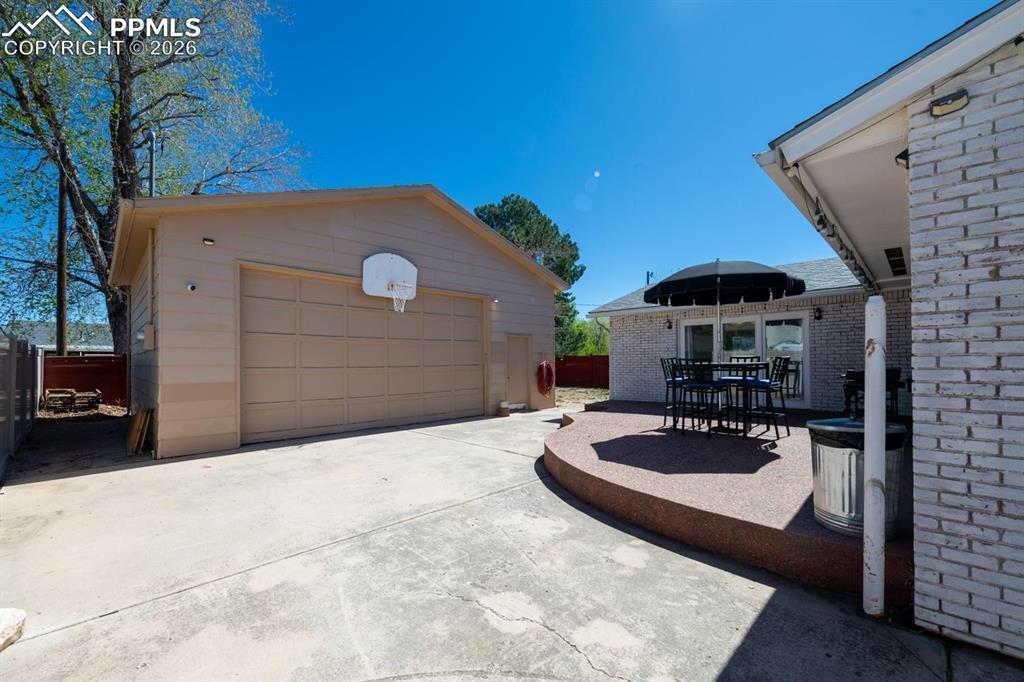 Image 28 of 34: Detached 2 car garage