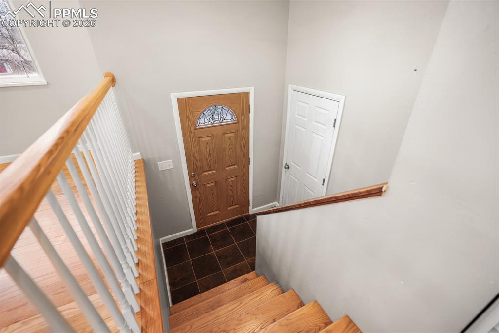 Image 2 of 37: Entryway