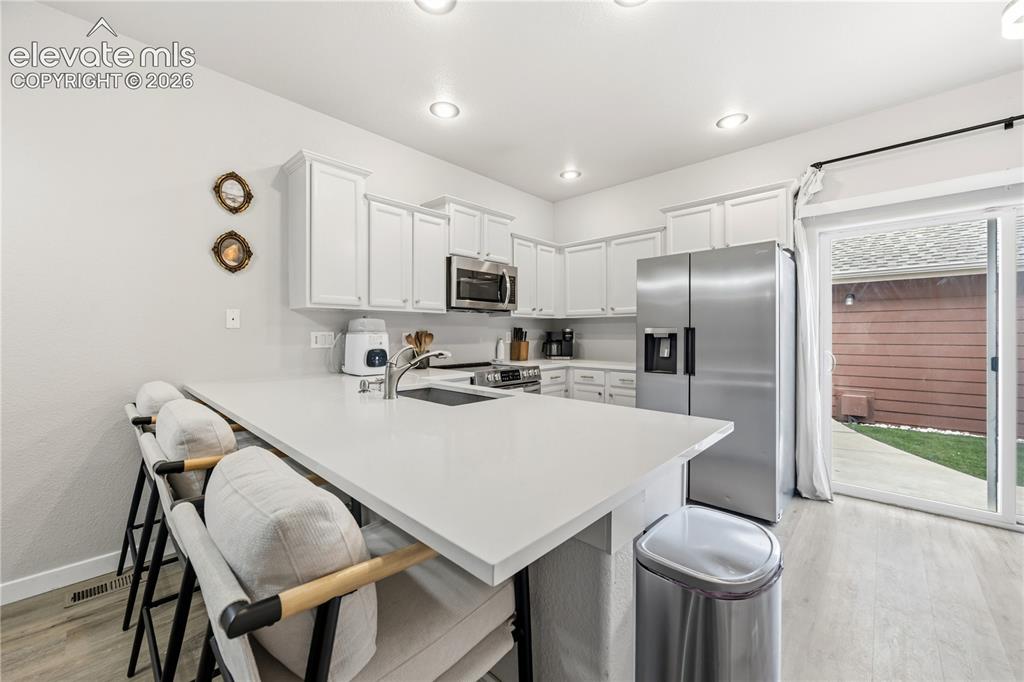 Image 11 of 35: Kitchen