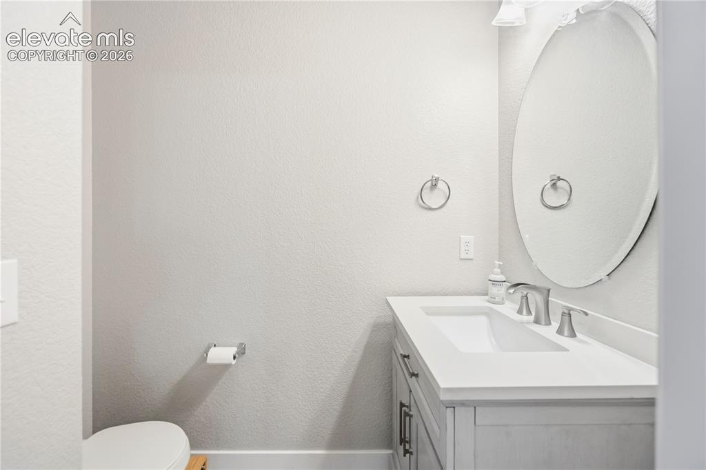 Image 19 of 35: Bathroom