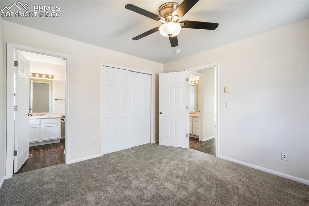 Image 33 of 46: Bedroom