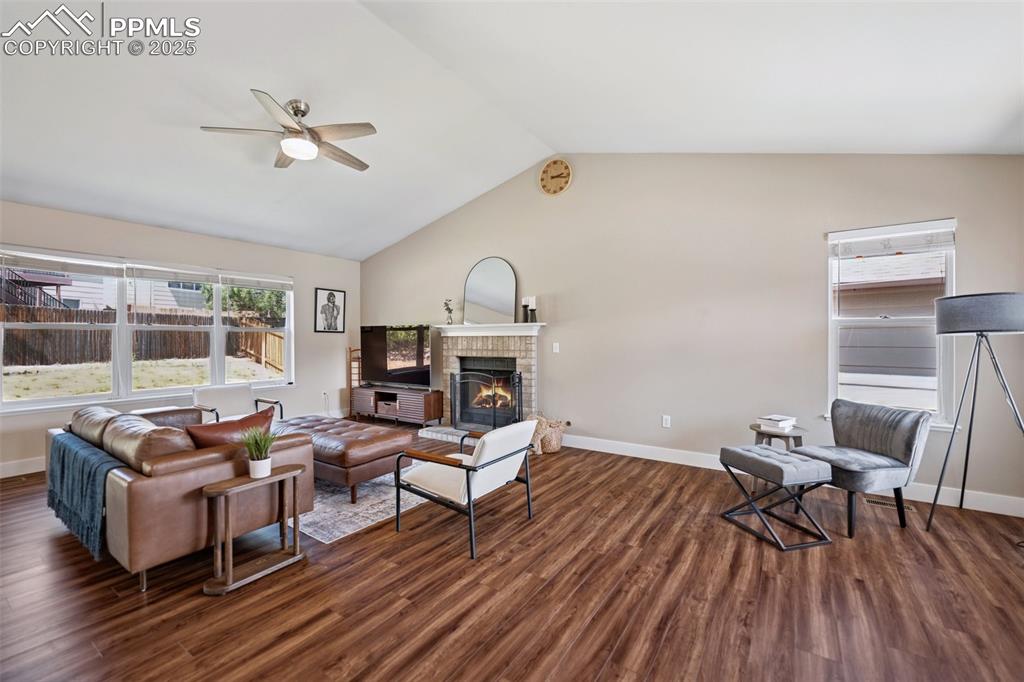 Image 9 of 27: Living Room
