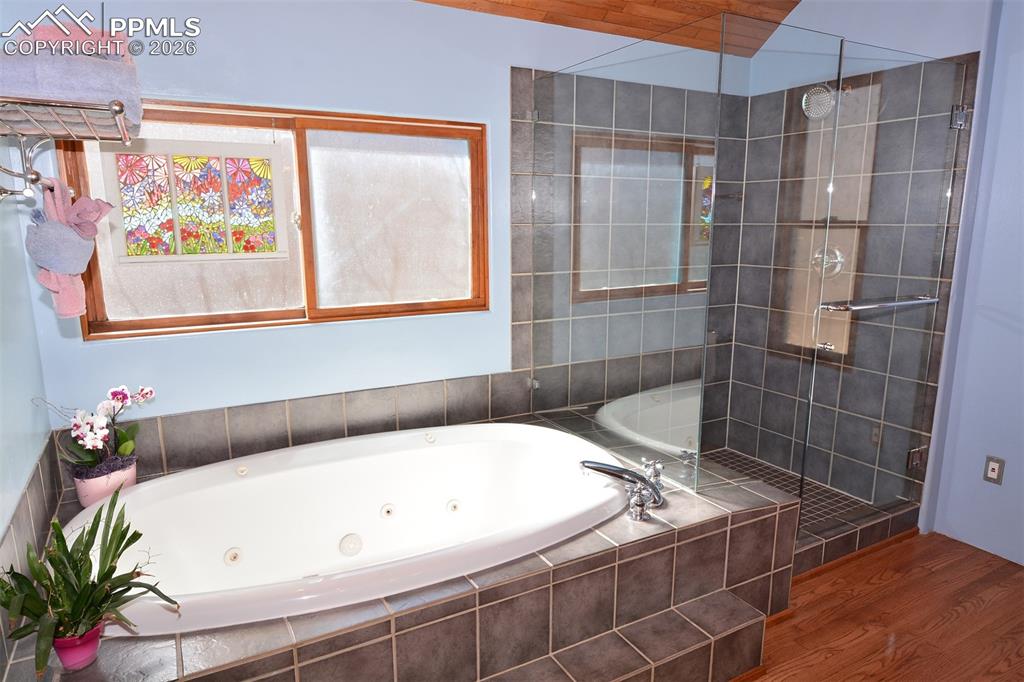 Image 14 of 32: No Description Available