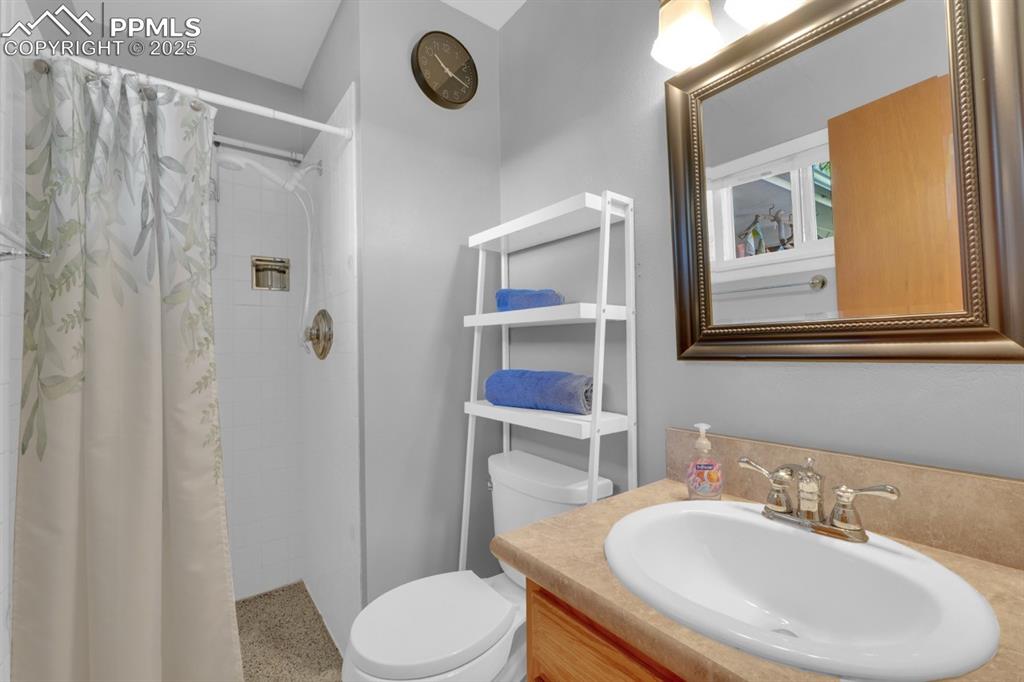 Image 16 of 47: 3/4 Bathroom in primary bedroom