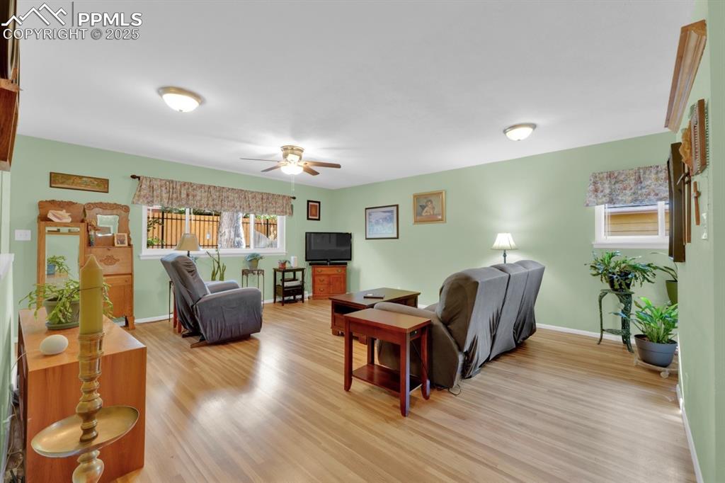 Image 3 of 47: Large open living room