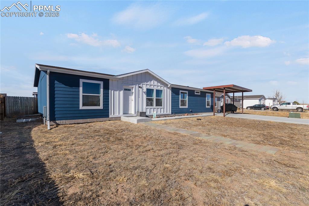 Image 2 of 34: Front of Structure