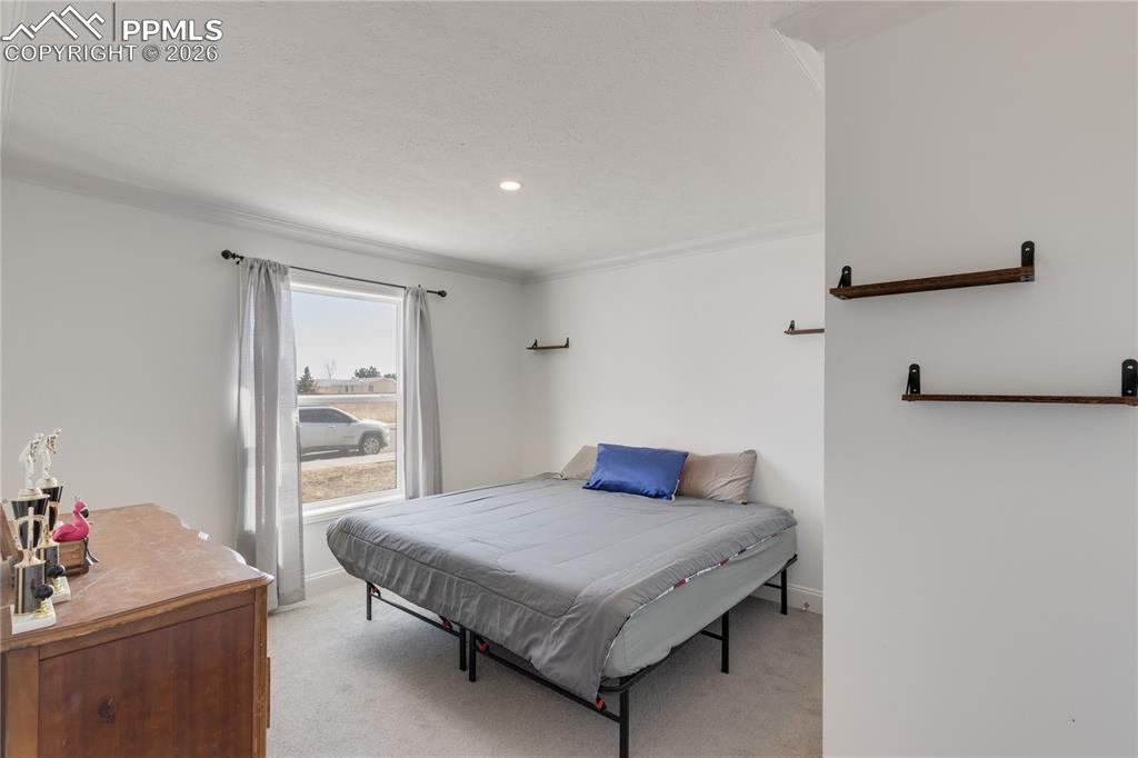 Image 23 of 34: Bedroom