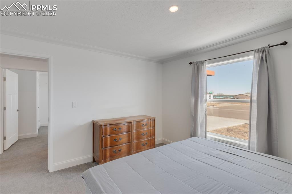 Image 25 of 34: Bedroom