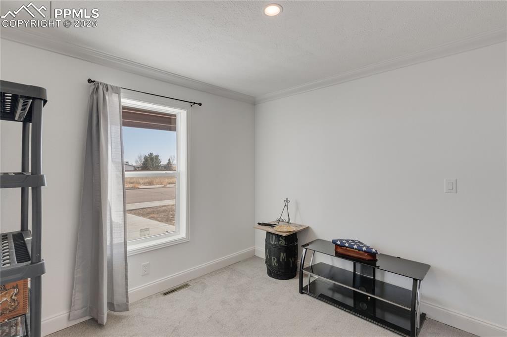 Image 28 of 34: Bedroom