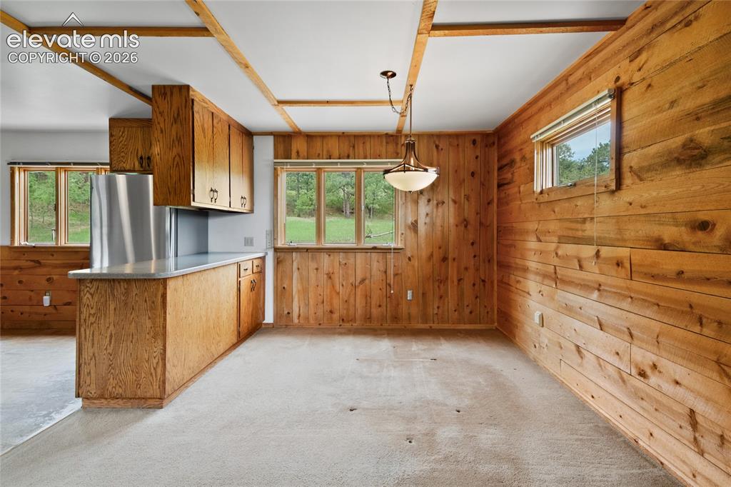 Image 13 of 50: Dining Area