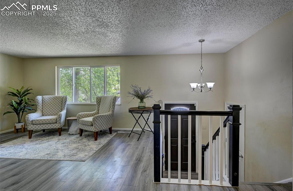 Image 4 of 37: Sitting Room