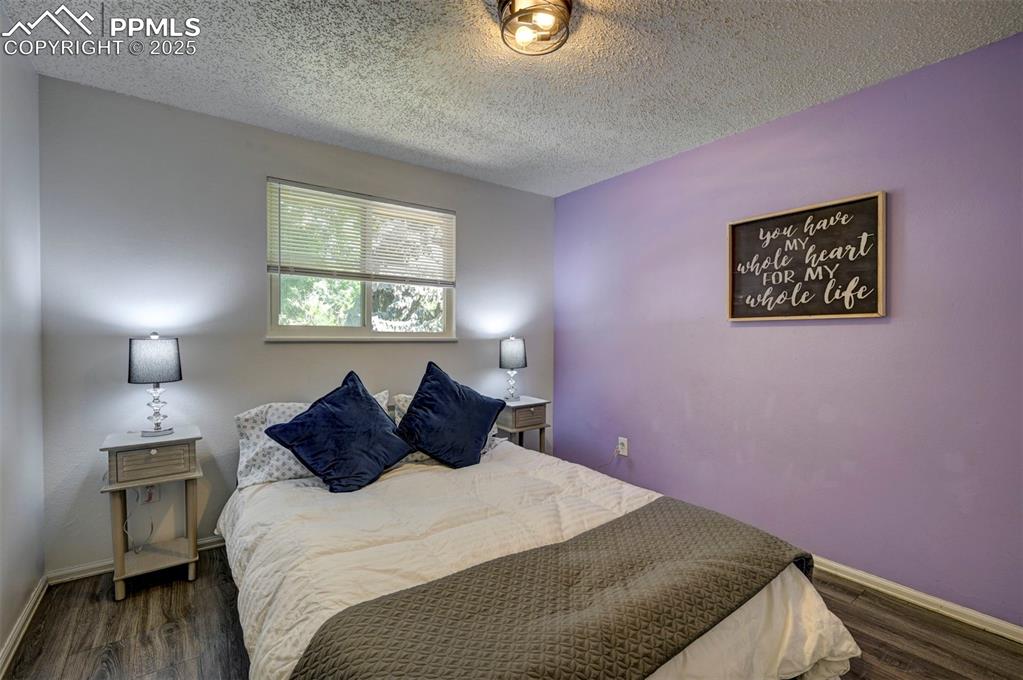 Image 8 of 37: Bedroom