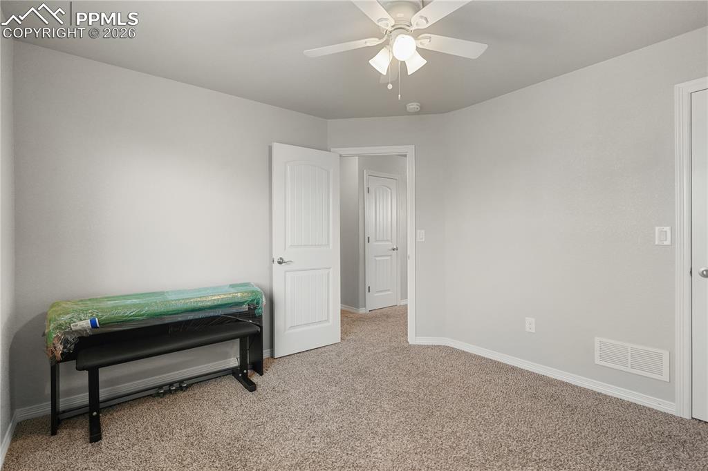 Image 14 of 22: Bedroom