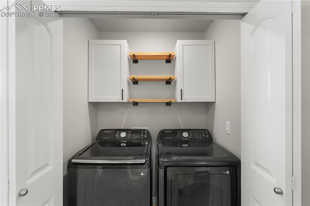 Image 20 of 22: Laundry