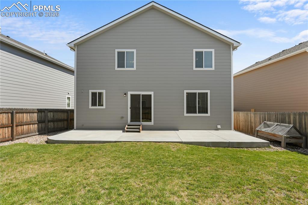 Image 22 of 22: Back of Structure