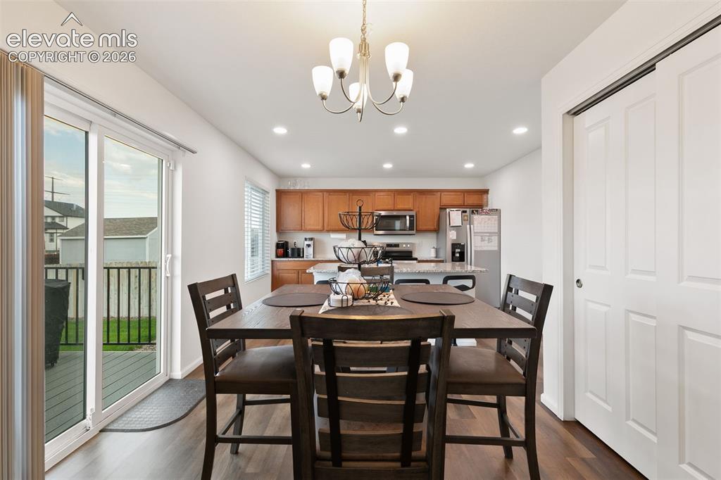 Image 12 of 39: Dining Area