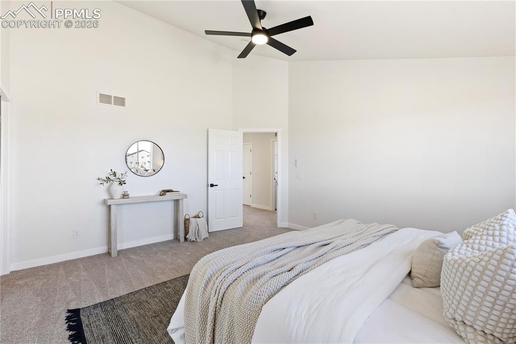 Image 18 of 42: Bedroom
